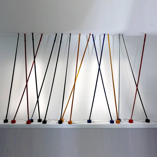 Martinelli Luce Elastica gulvlampe som bånd, rød