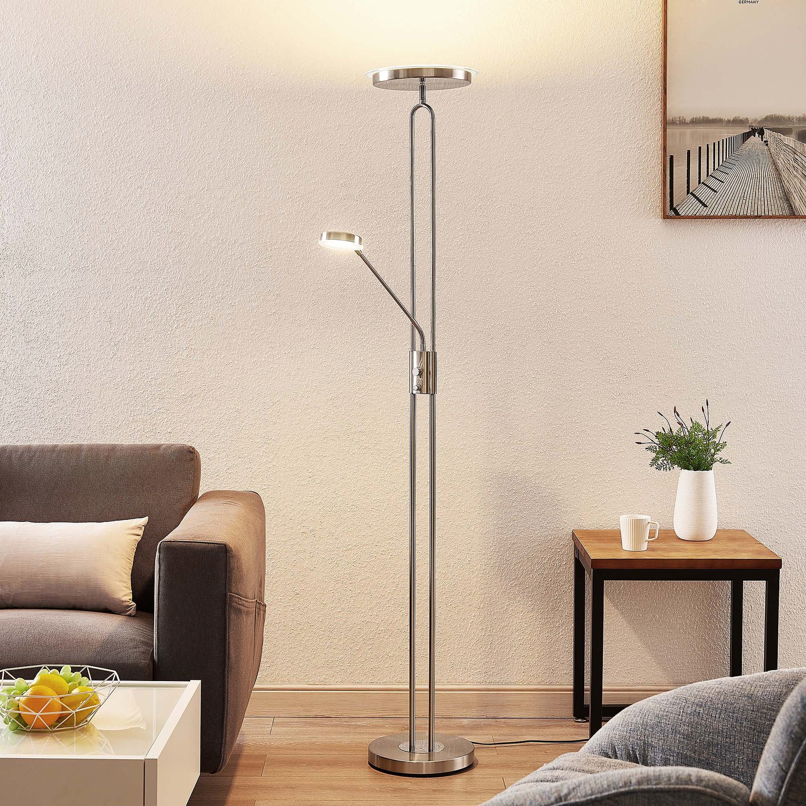Lindby Twina LED-gulvlampe, satinert krom