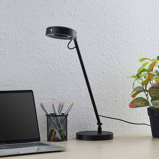 Lucande Vilana LED-skrivebordslampe, svart