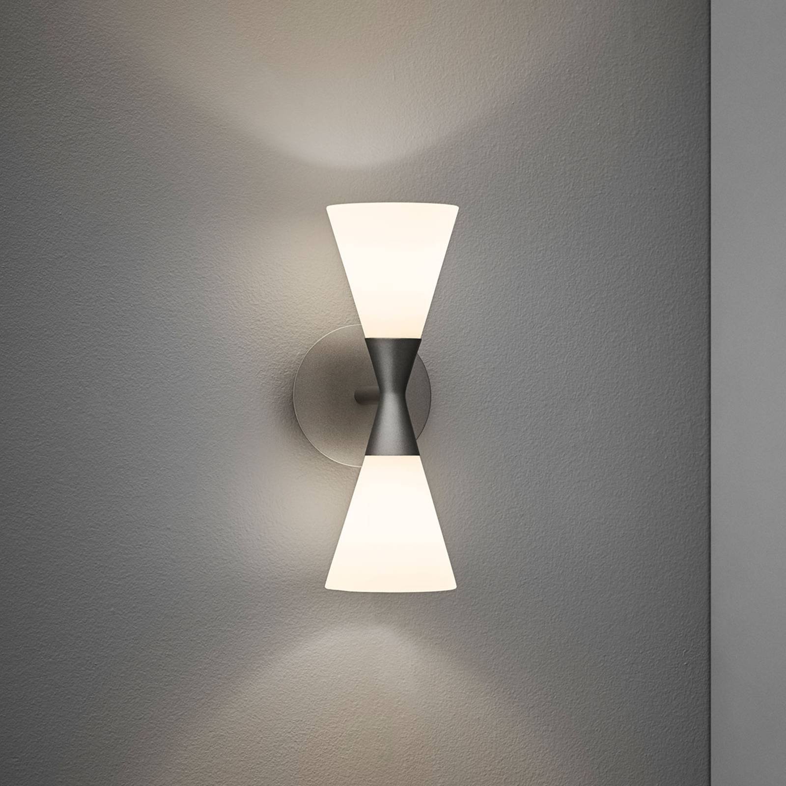 Vegglampe Harlekin med plugg, grafittgrå