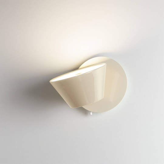 MARSET Tam Tam vegglampe, perlehvit