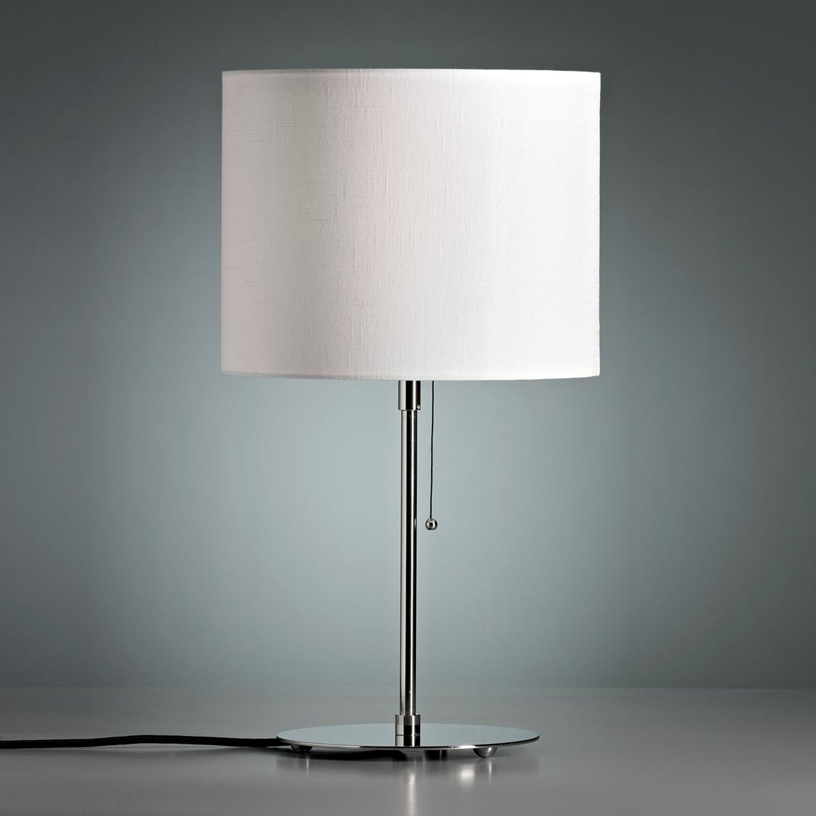 Bordlampe med farget linskjerm hvit