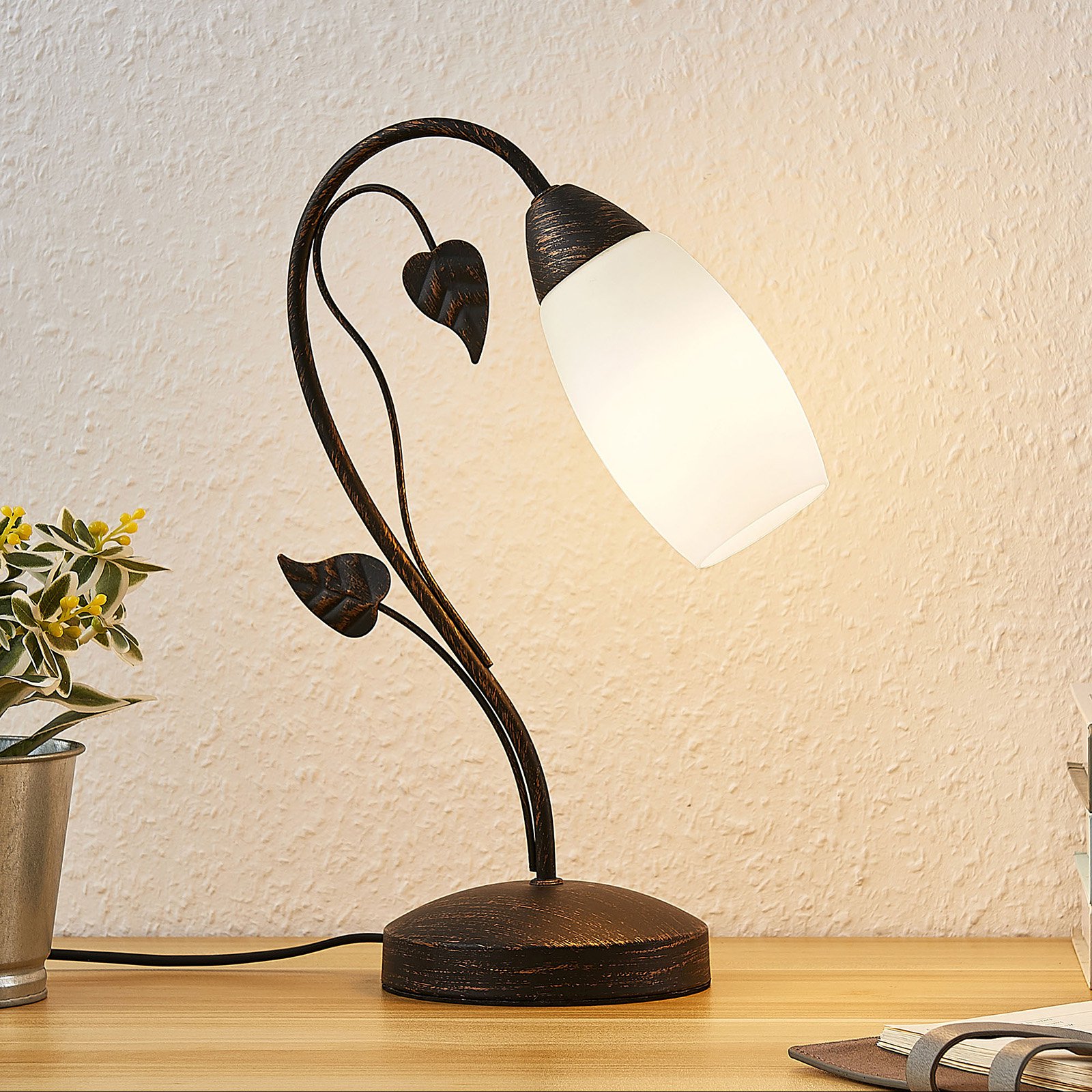 Lindby Isalie LED-bordlampe