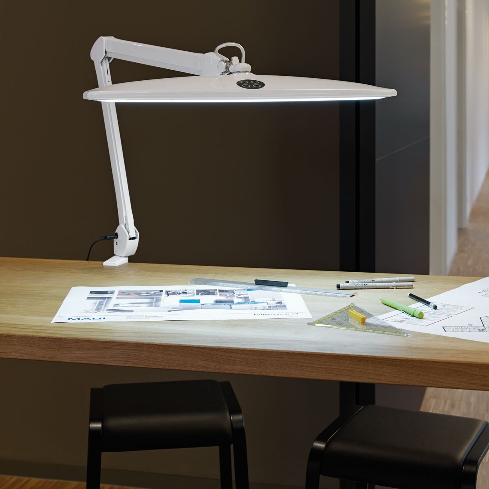 Dimbar LED-lampe Work