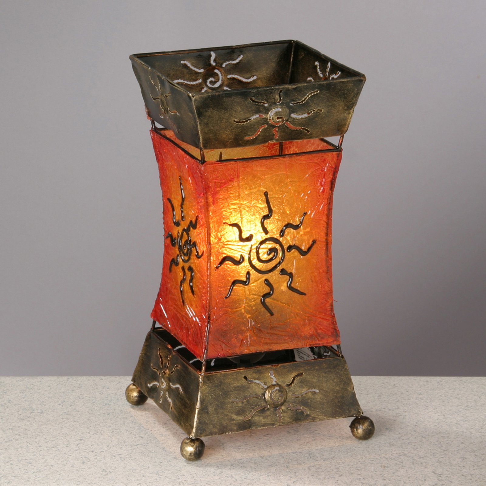 Kunstnerisk bordlampe Xenia