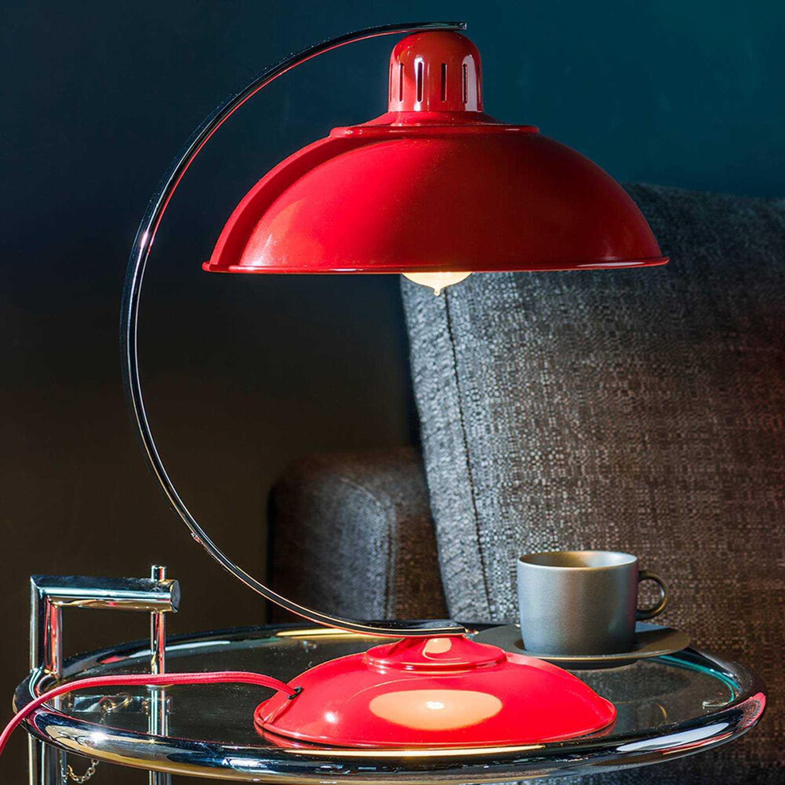I friskt rødt - bordlampe Franklin