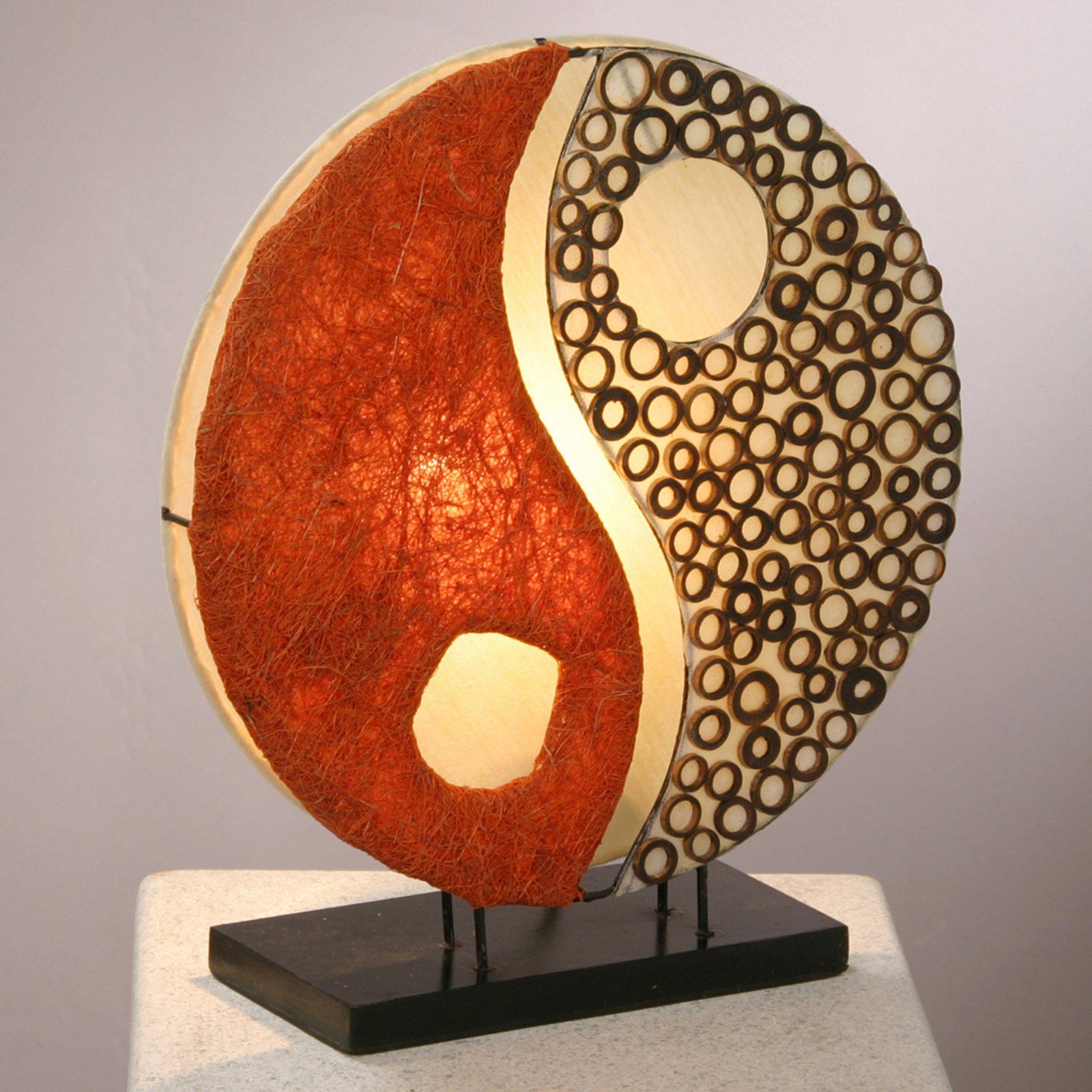 Bordlampe Ying Yang med trefot