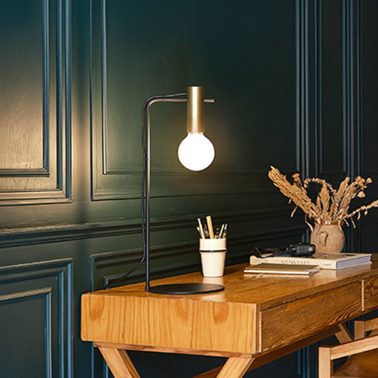 LEDS-C4 Nude Curved bordlampe E27 gull/svart