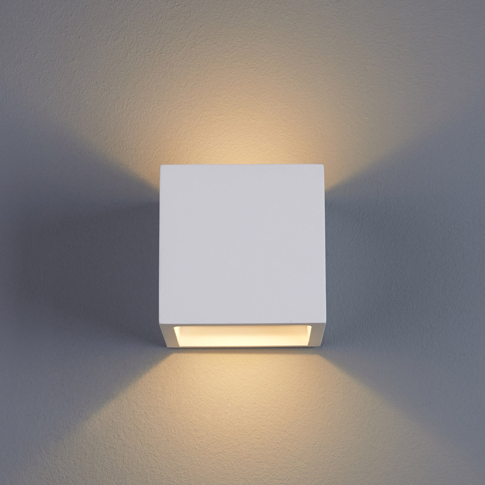 Firkantet LED-vegglampe Marita av gips