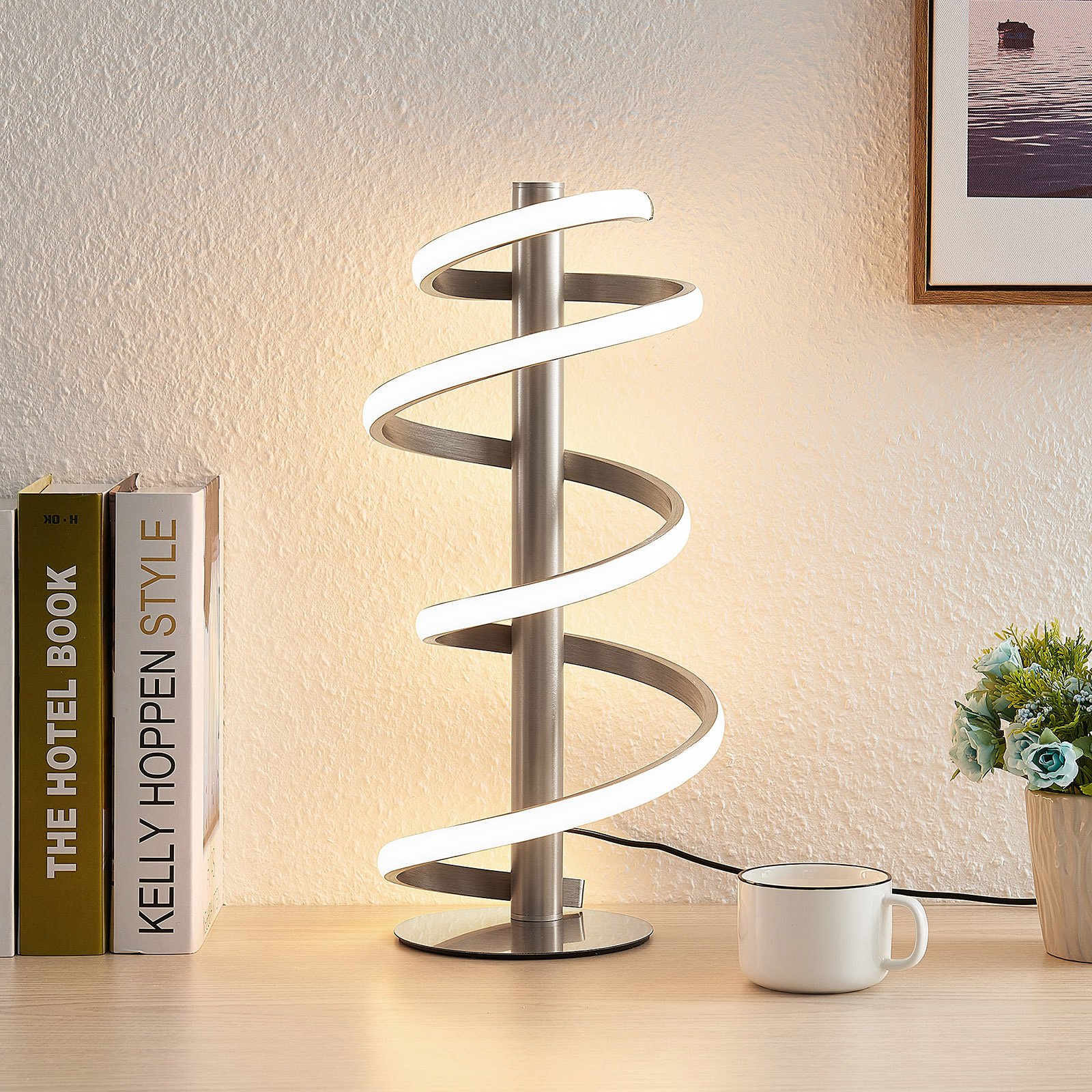 Lucande Milora LED-bordlampe, satinert nikkel