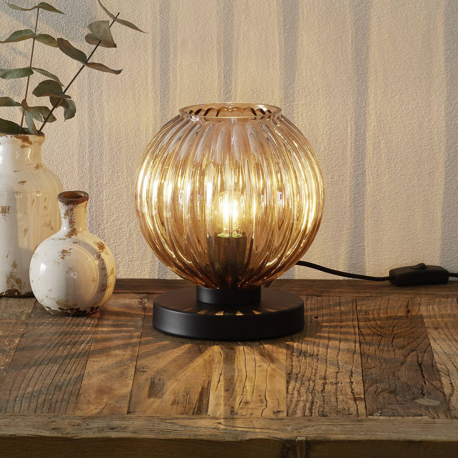 Bordlampe Zucca, glasskjerm, ravfarget