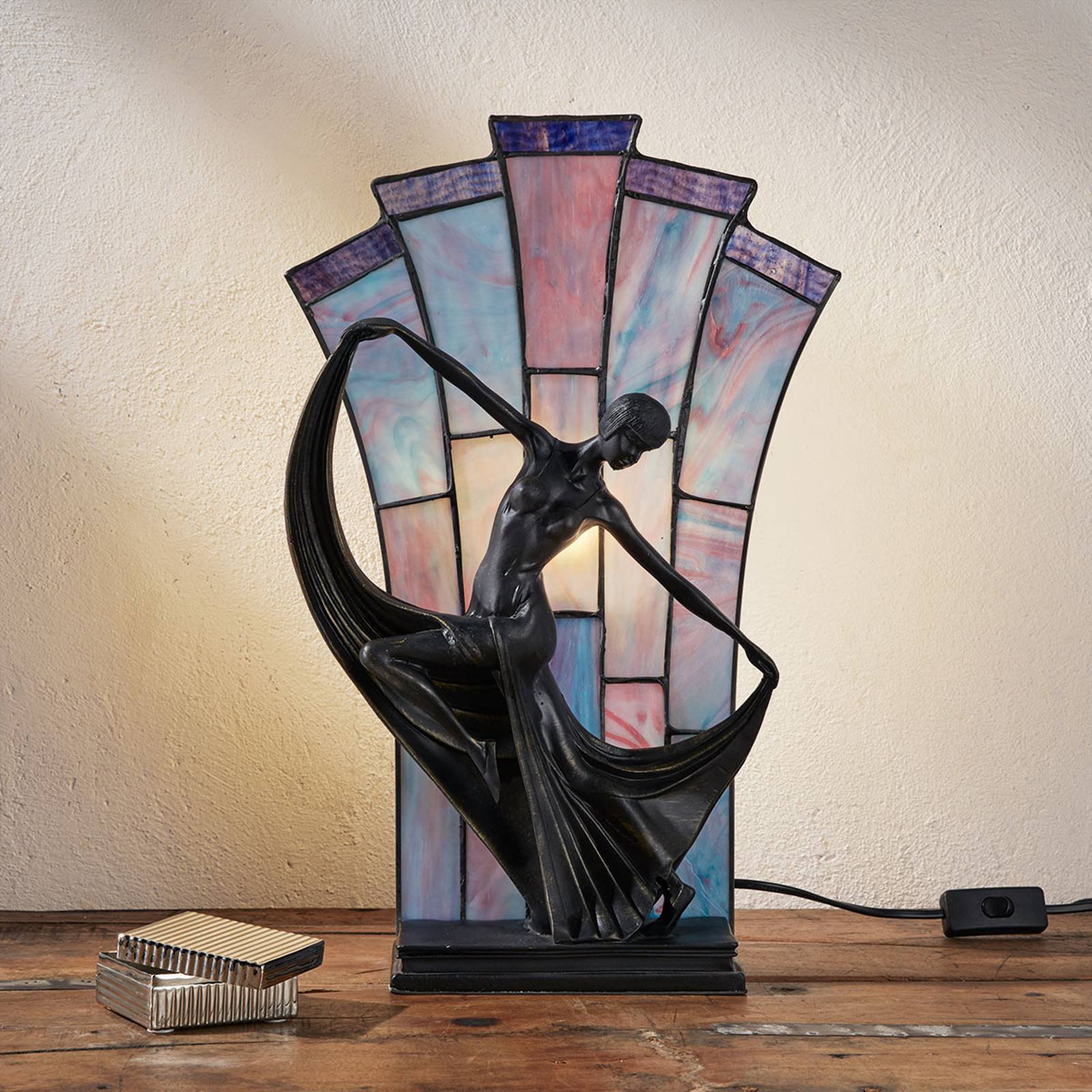 Tiltalende Flamina bordlampe i Tiffany-stil