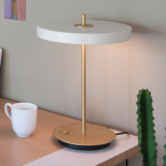 UMAGE LED-bordlampe Asteria table USB perlehvit