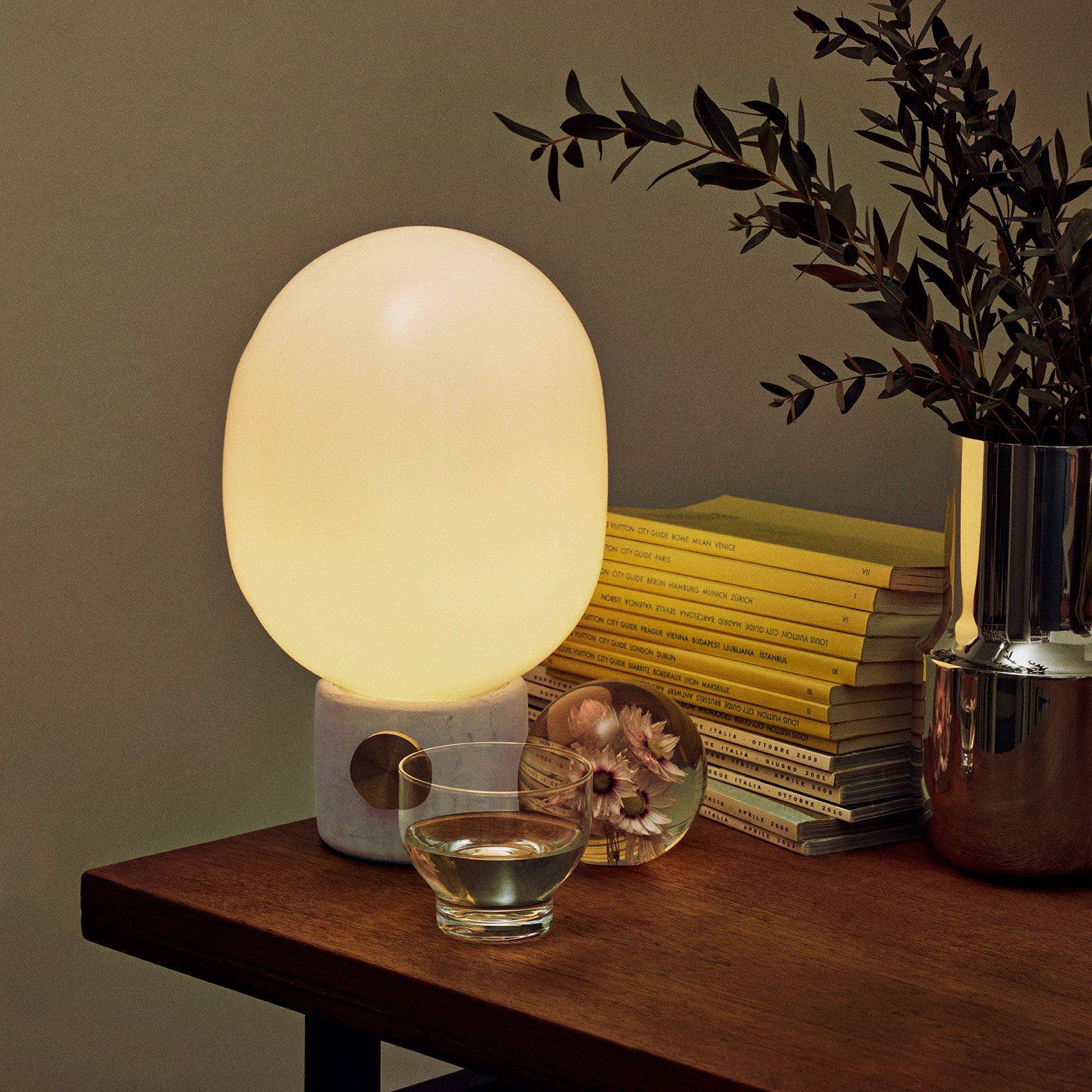 Menu JWDA bordlampe med marmorfot