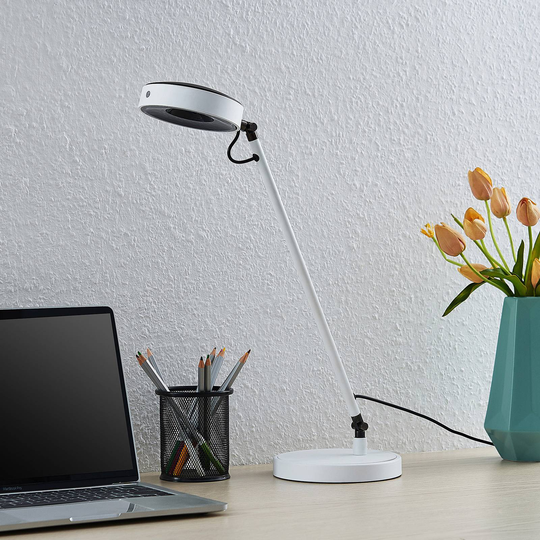 Lucande Vilana LED-skrivebordslampe, hvit