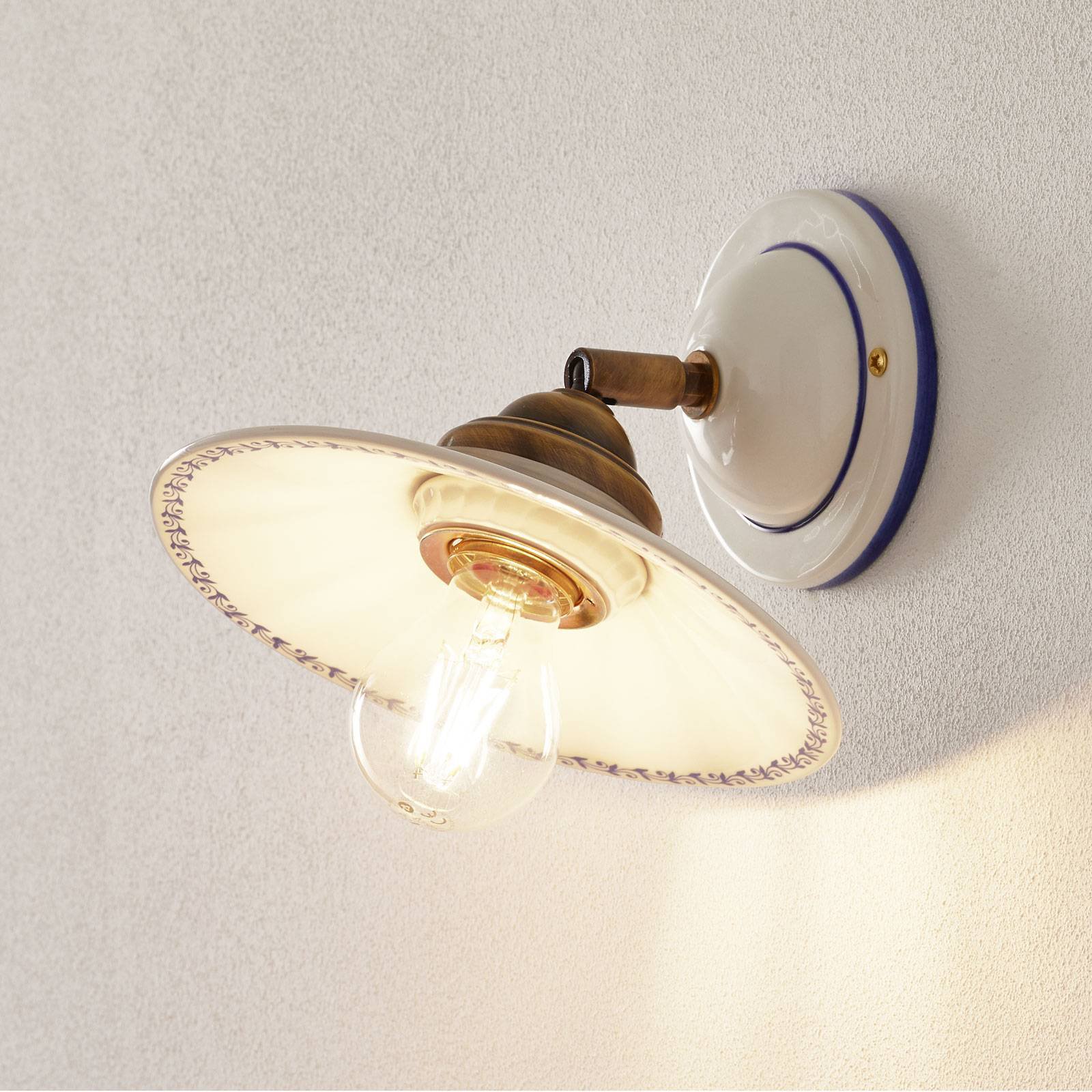 Vakker IL PUNTI vegglampe med keramikkskjerm