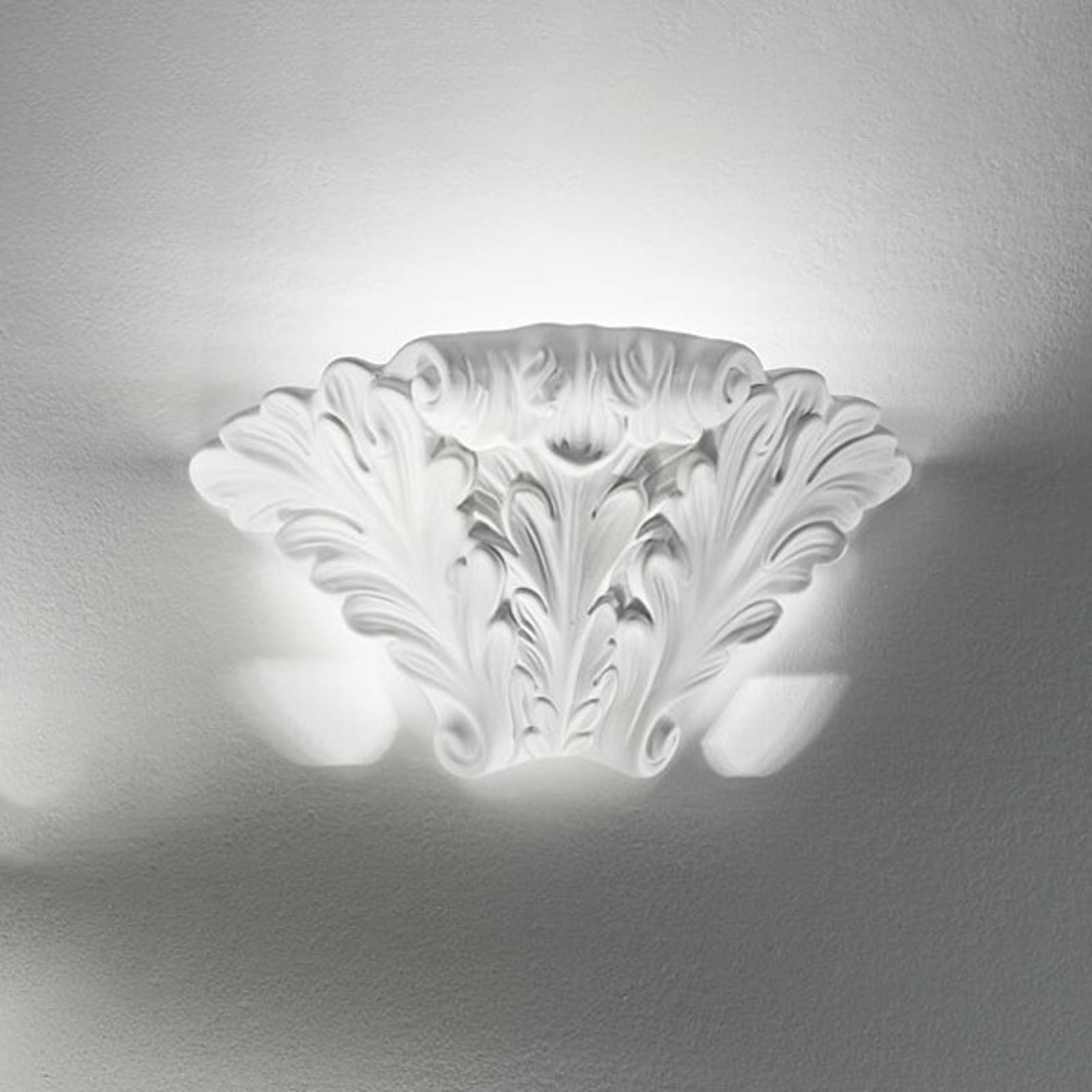 Rokoko vegglampe med stukkatur