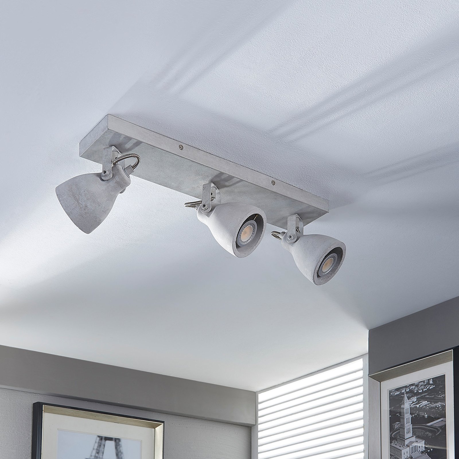Taklampe Kadiga av betong, 3 lys
