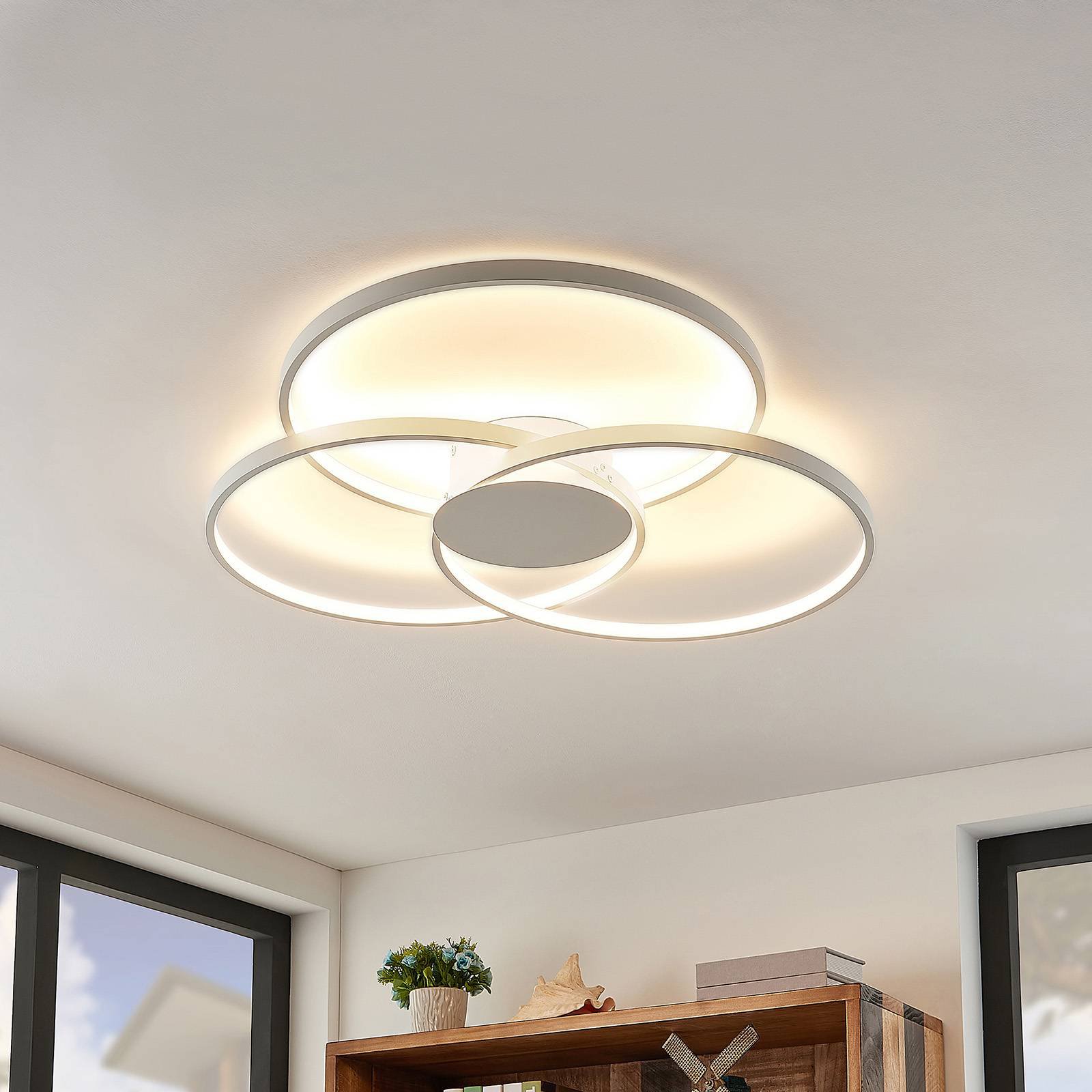 Lindby Riley LED-taklampe, dimbar, hvit