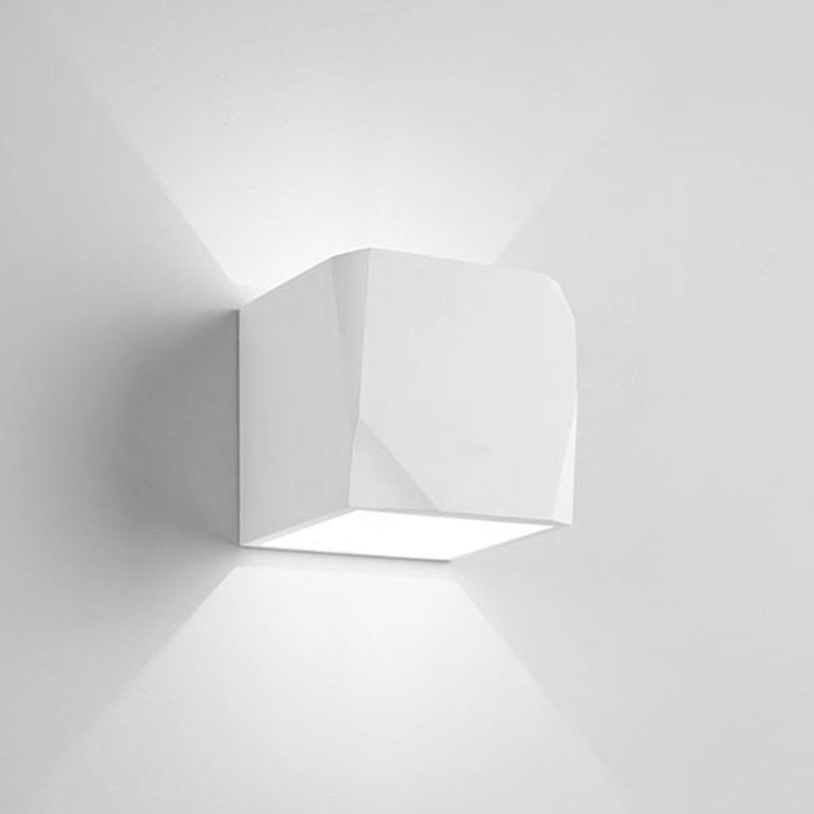 Vegglampe Opus av gips
