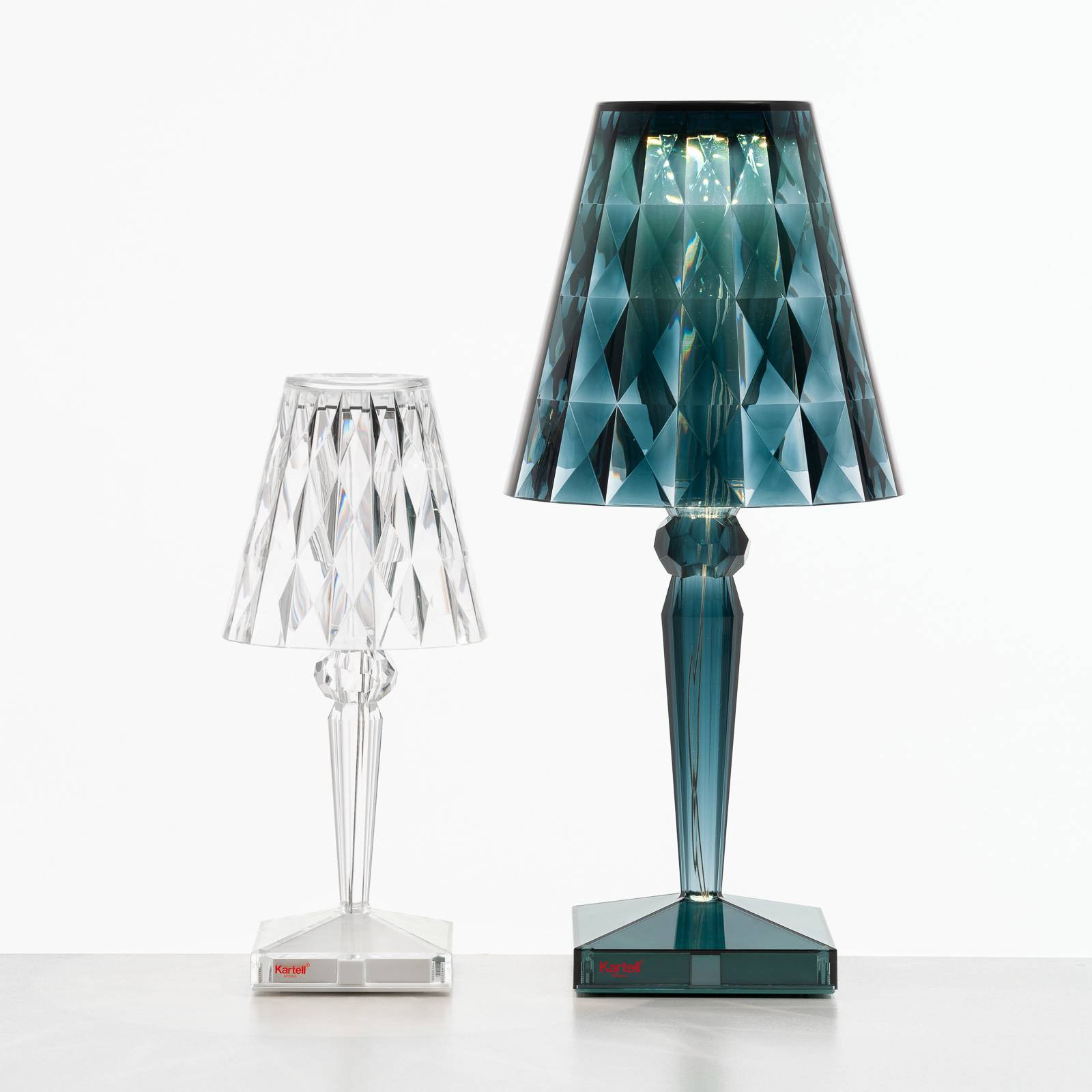 Kartell Big Battery - bordlampe IP54, lyseblå