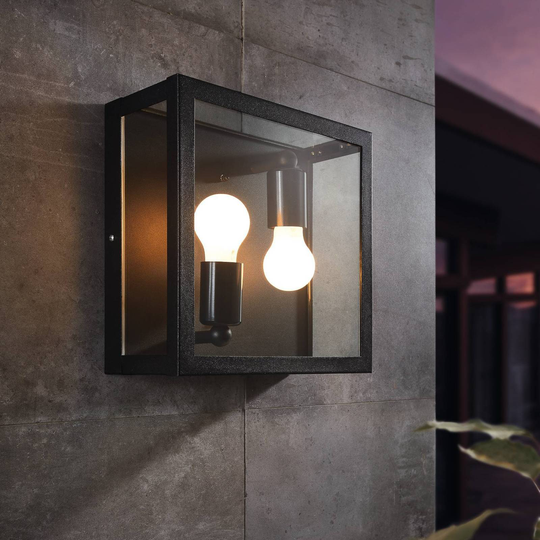 Vegglampe Alamonte 1, 2 lyskilder, svart kvadrat