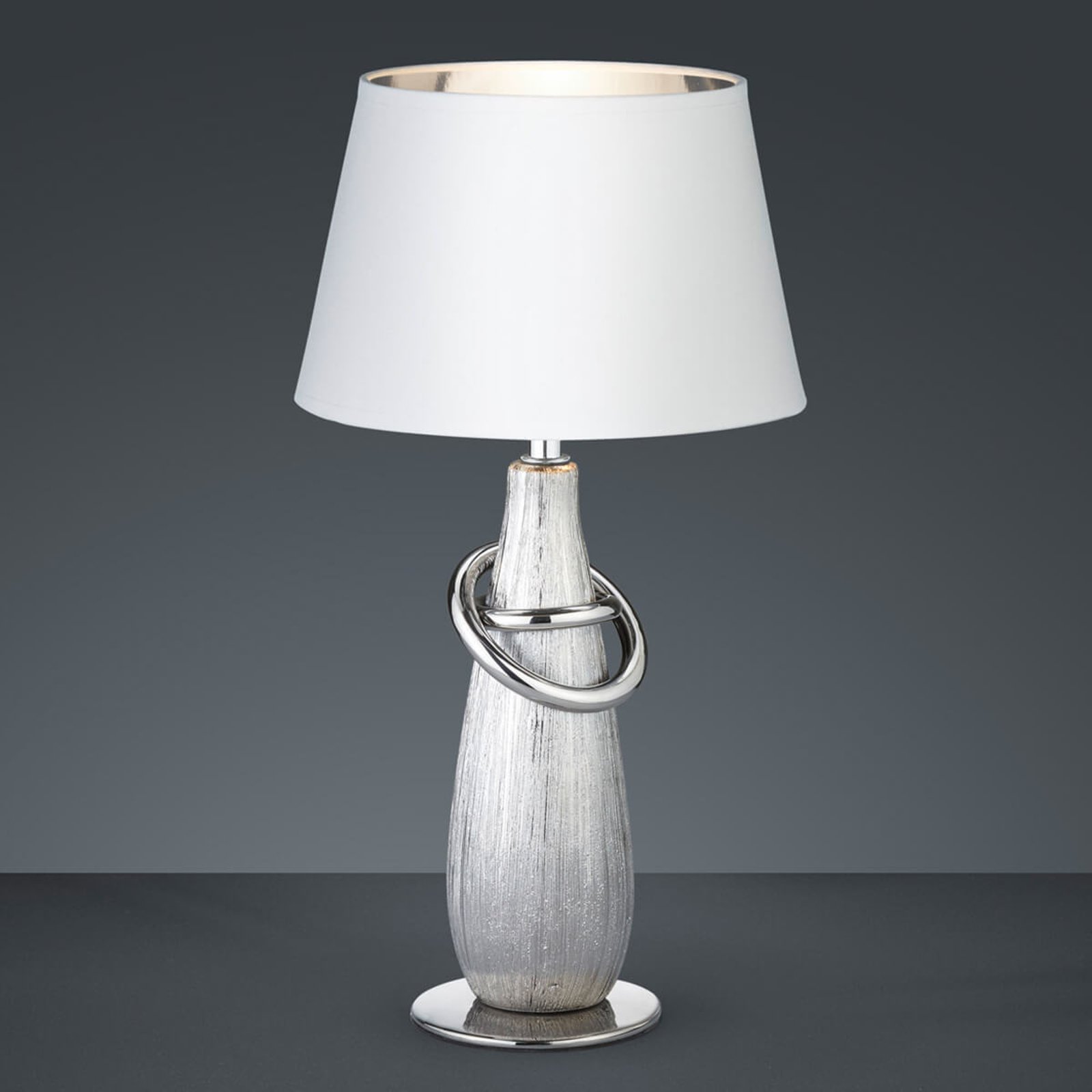 Thebes – bordlampe med sølvfarget keramikkfot