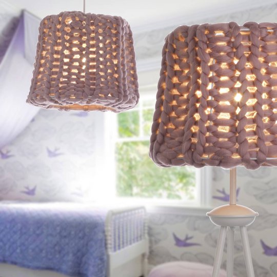 Dolly bordlampe med strikkeskjerm i antikk rosé
