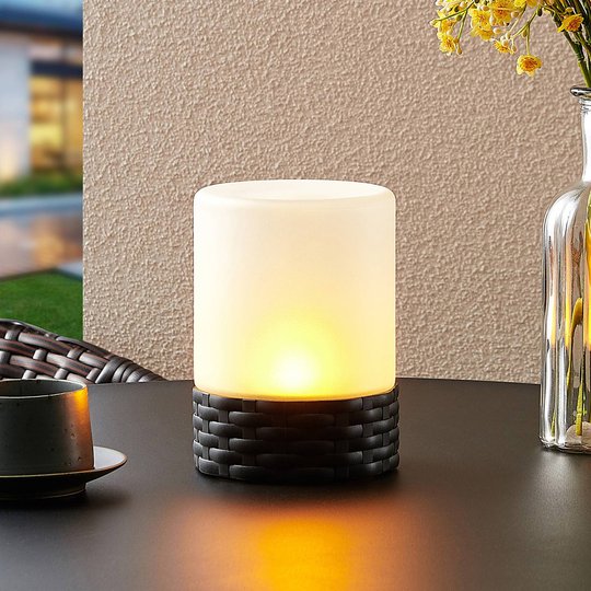 Lindby Saquir solcelle-dekolys med flammeeffekt