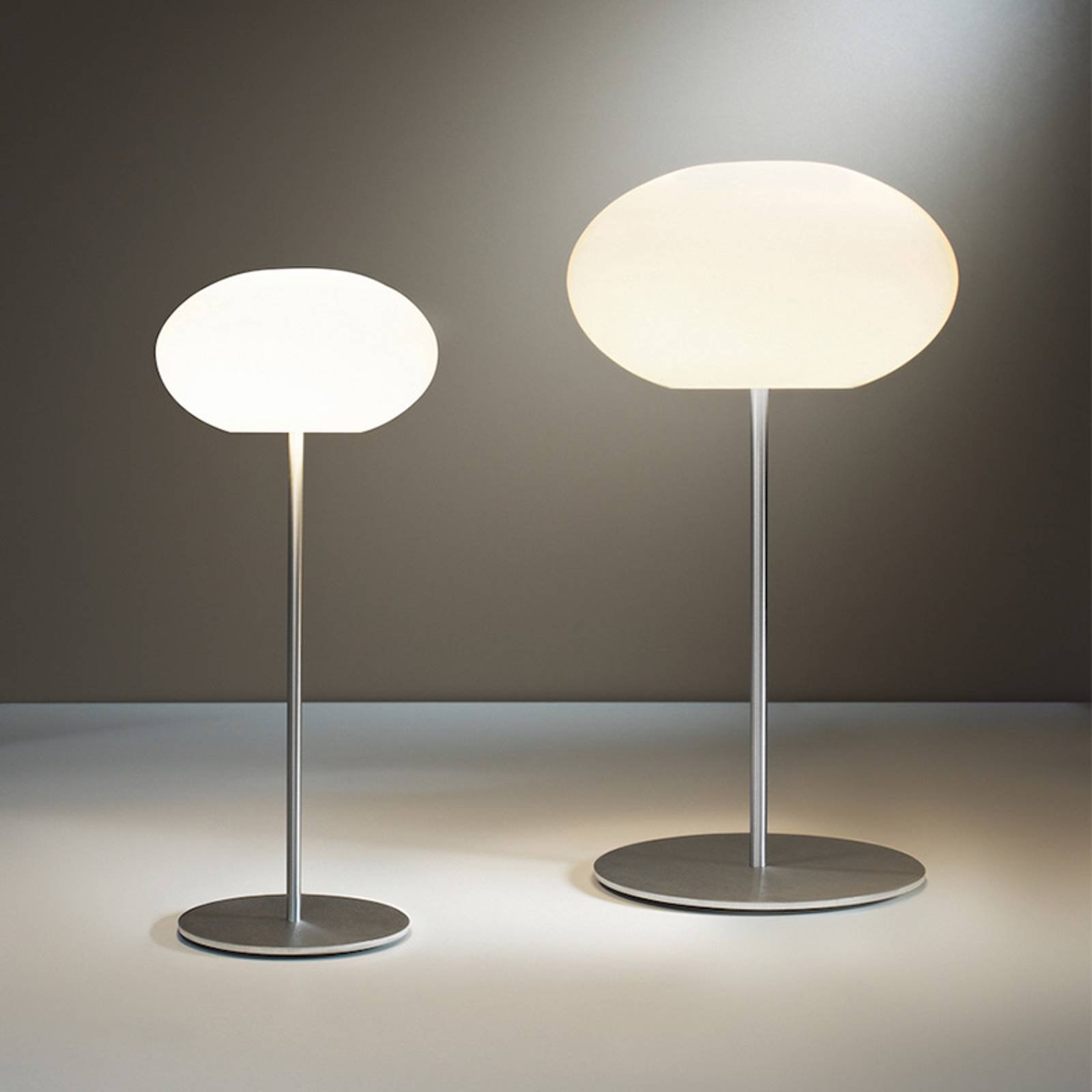 Casablanca Aih bordlampe, Ø 19 cm hvit blank