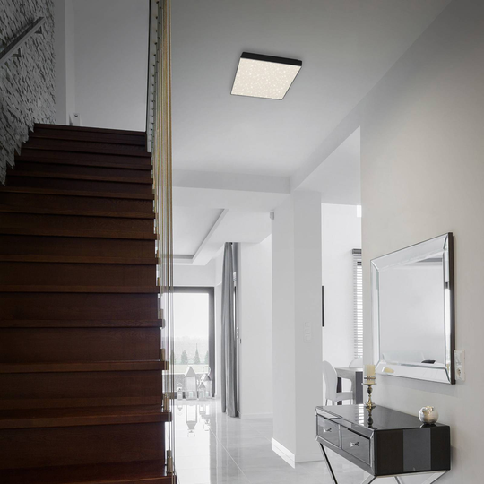 Flame Star LED-taklampe, 21,2 x 21,2 cm, svart