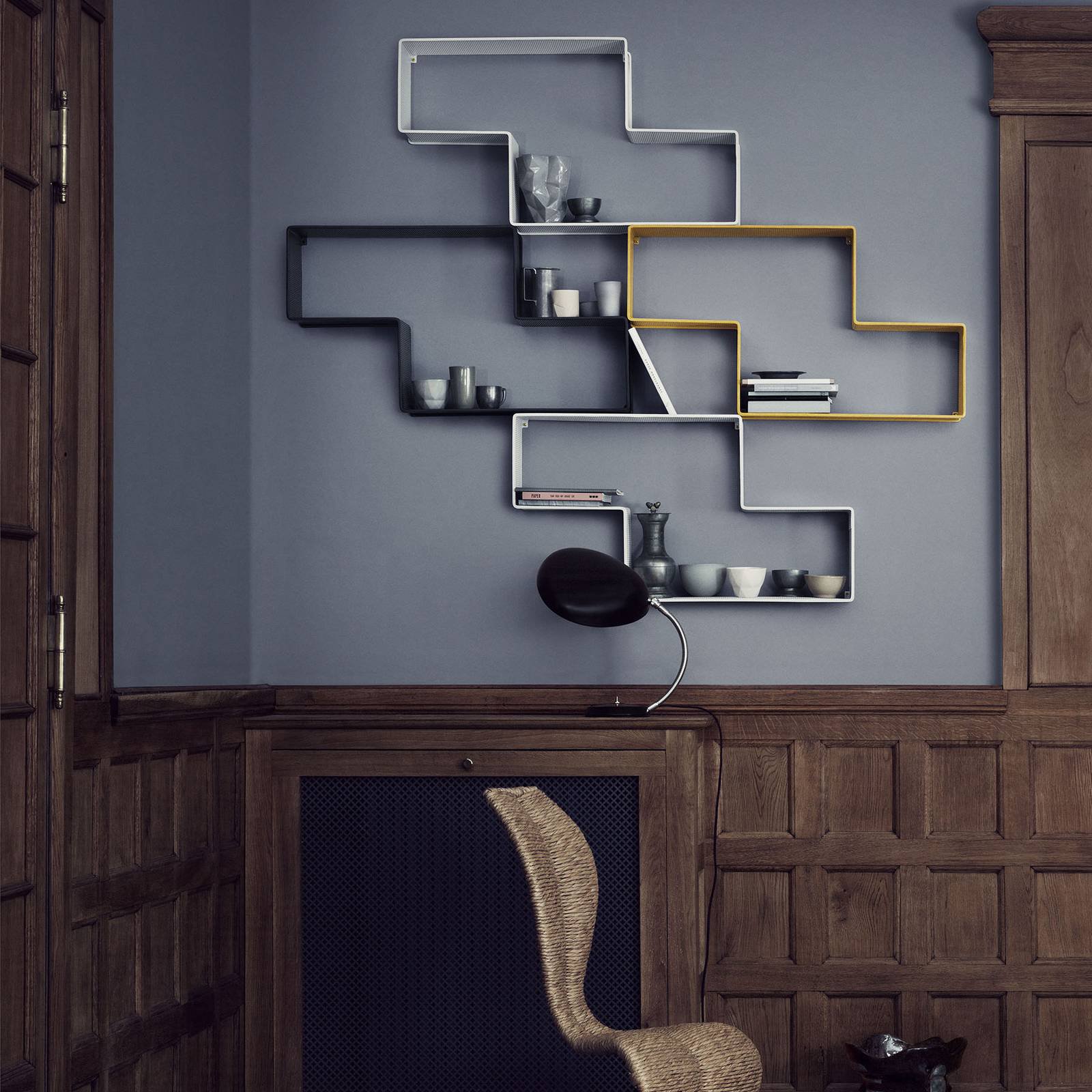 GUBI Cobra designer-bordlampe, svart