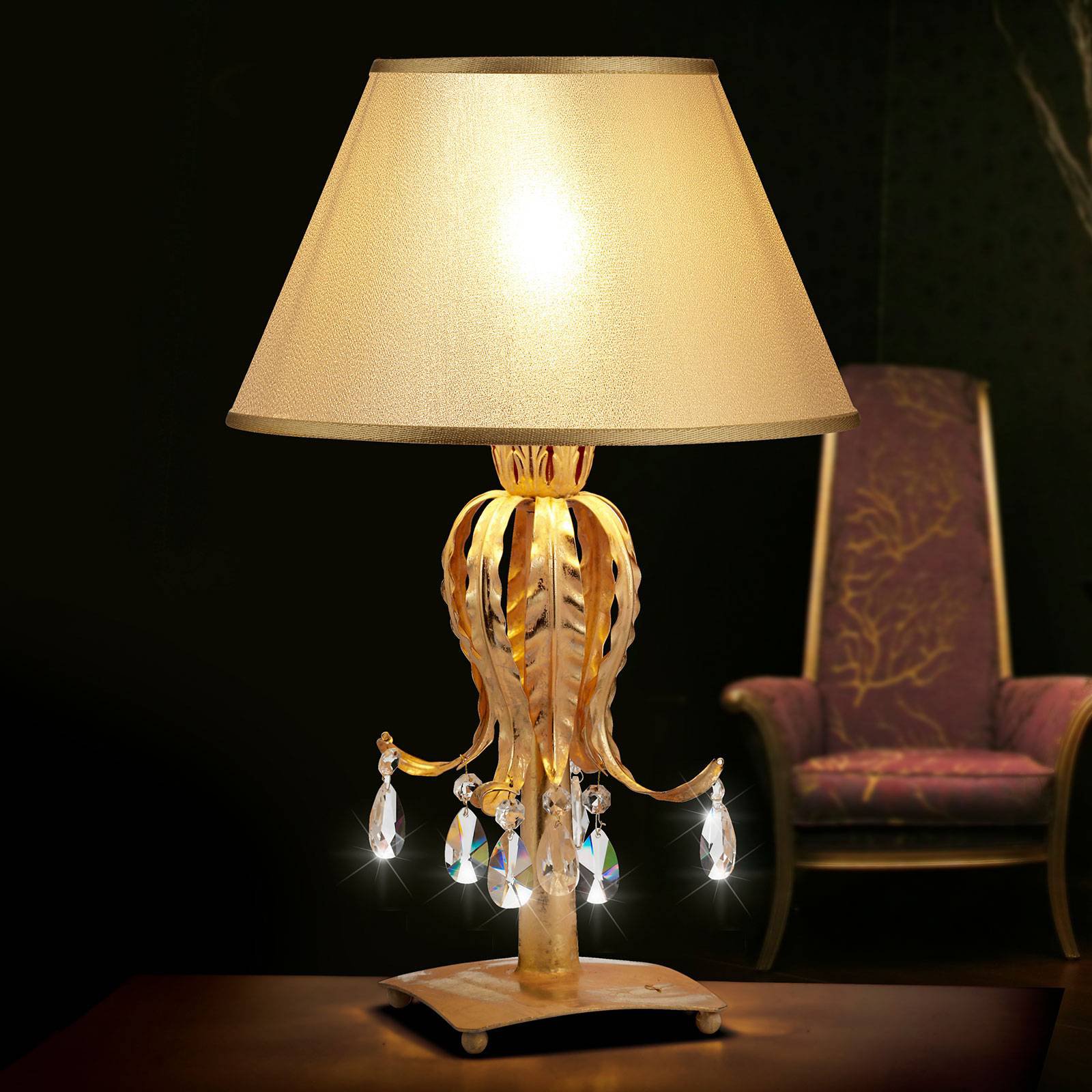 Fabiana - bordlampe med lekkert utseende