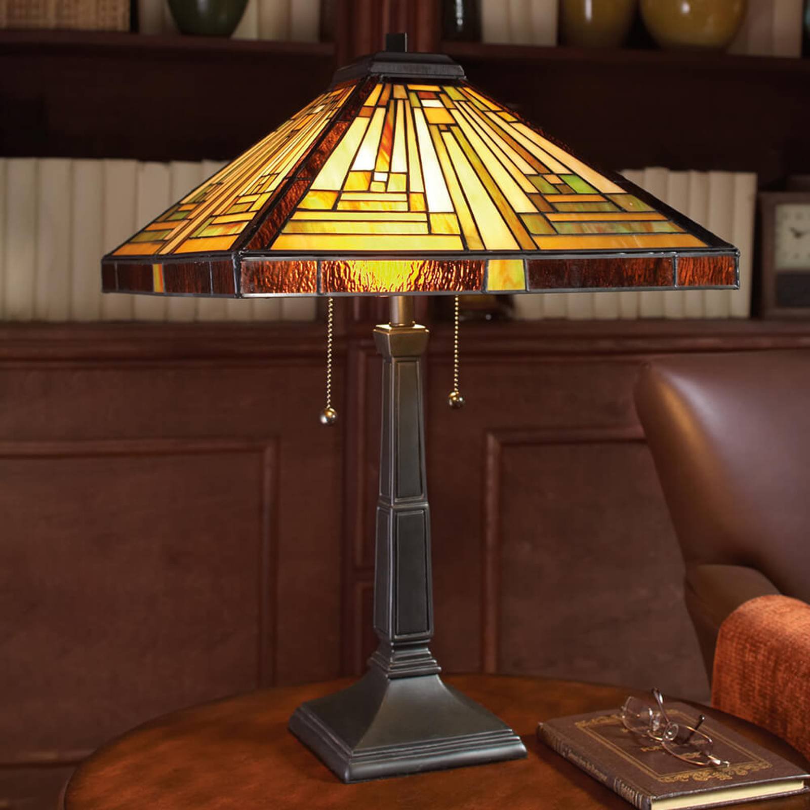 Bordlampe Stephen, betjenes med bryter