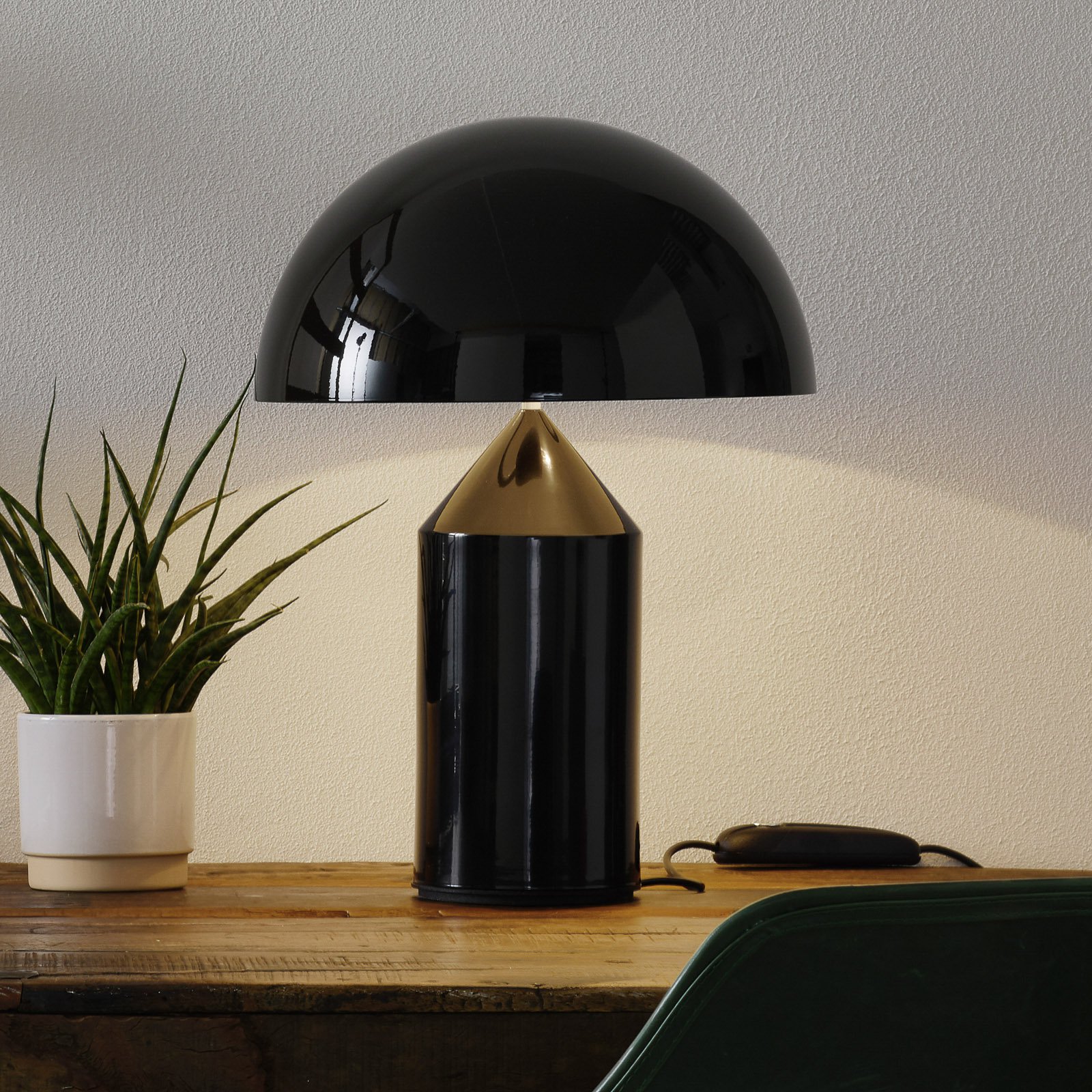 Oluce Atollo - stilig designer-bordlampe, svart