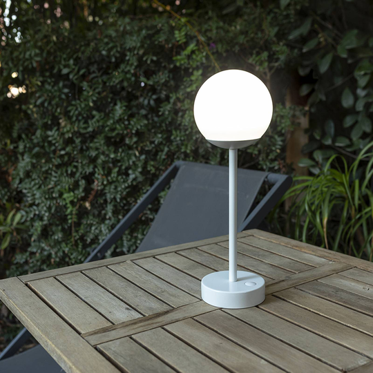 Newgarden Norai Slim LED-bordlampe, antrasitt