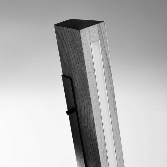 Madera LED-bordlampe av eiketre, dimbar