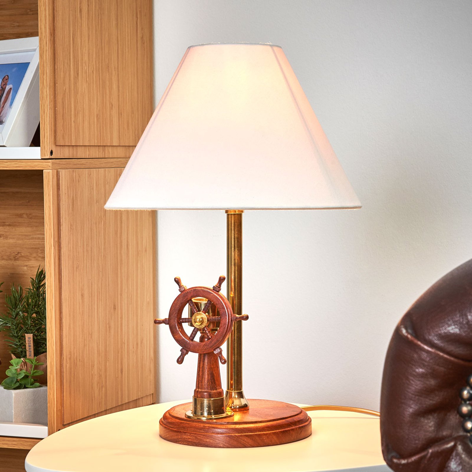 Flott bordlampe STEERING i tre