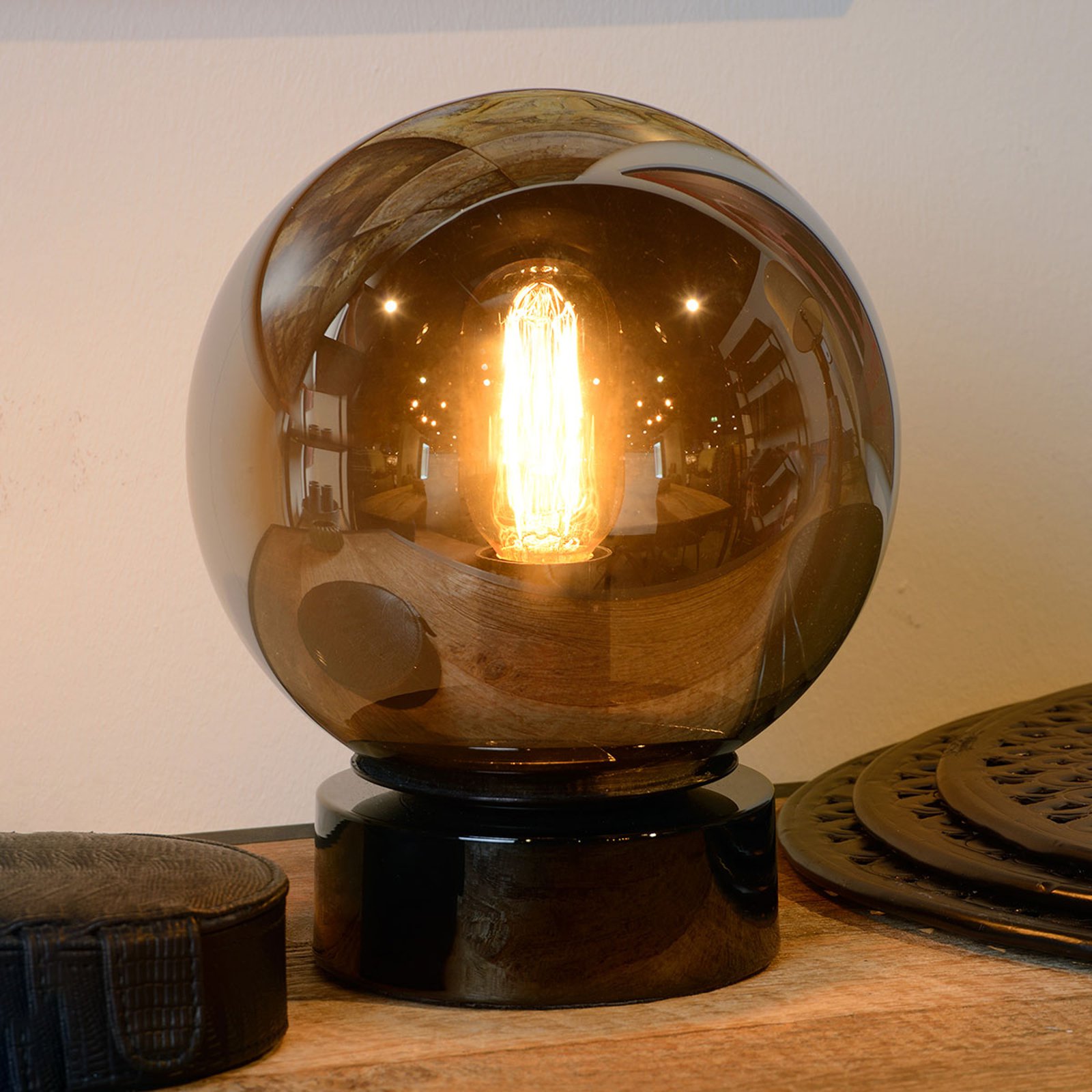 Jorit - glassbordlampe med kuleskjerm 20 cm