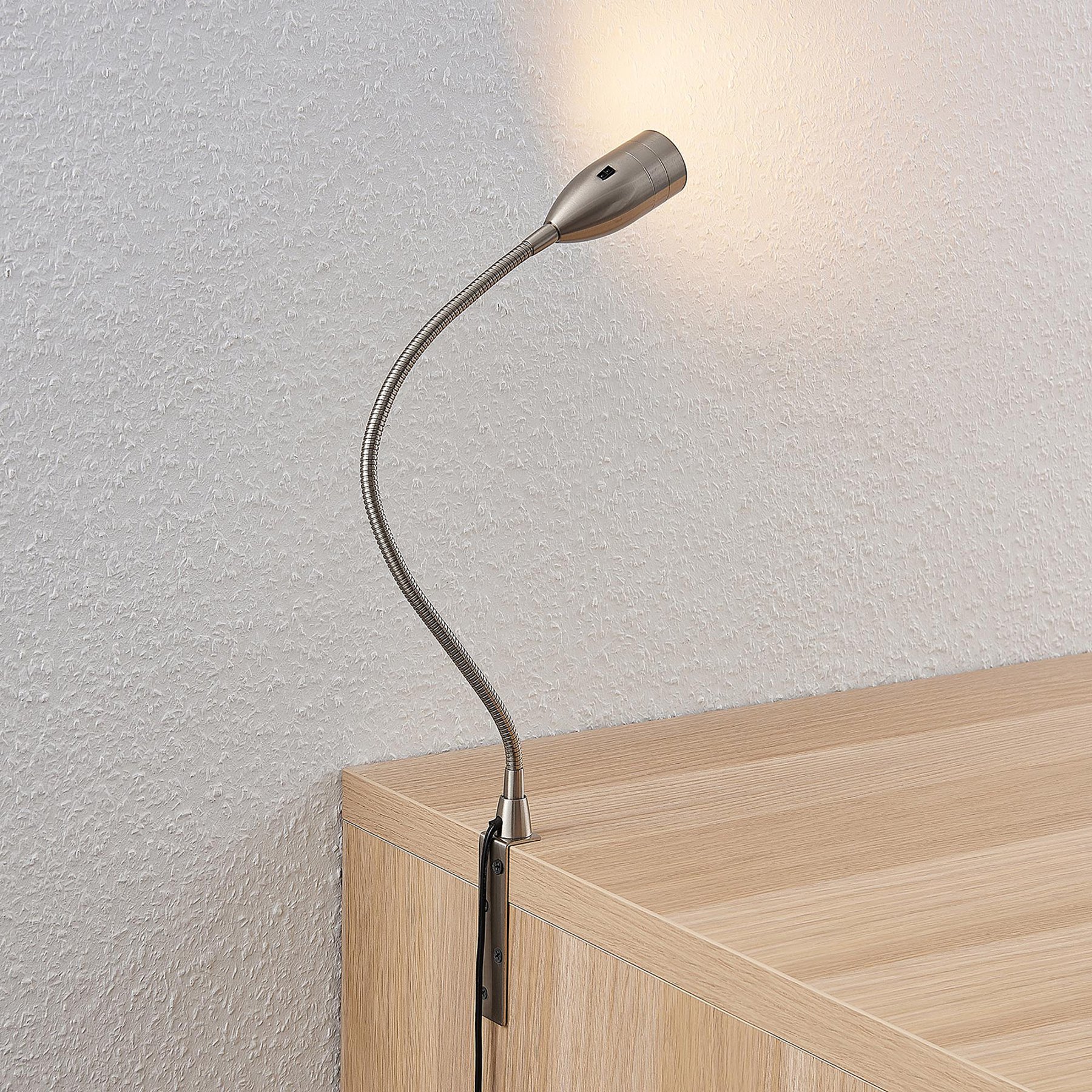 Lindby Ammara LED-bordlampe, satinert nikkel